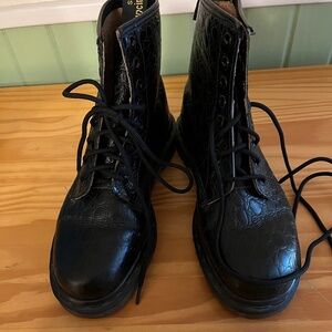 Vintage EUC MIE Doc Marten 1460 Crocodile Black Leather Boots Womens 8, UK 6